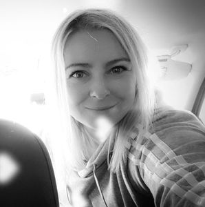 Meet your Posher, Casey